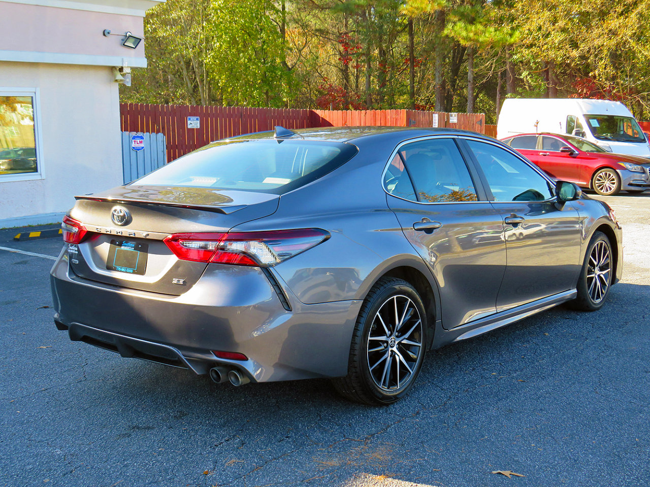 Used 2021 Toyota Camry SE image 7