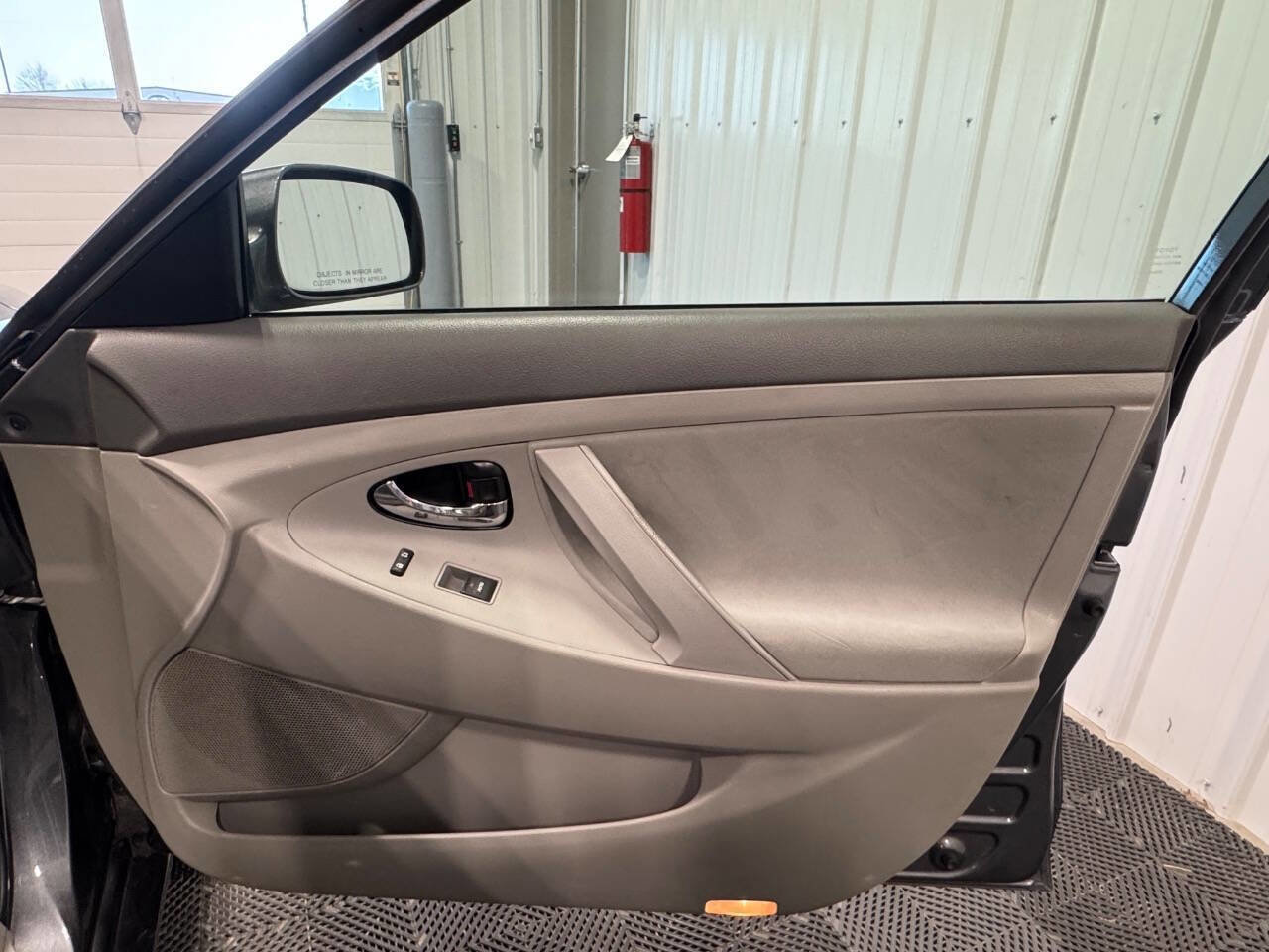 Used 2011 Toyota Camry LE w/ LE Extra-Value Pkg image 16