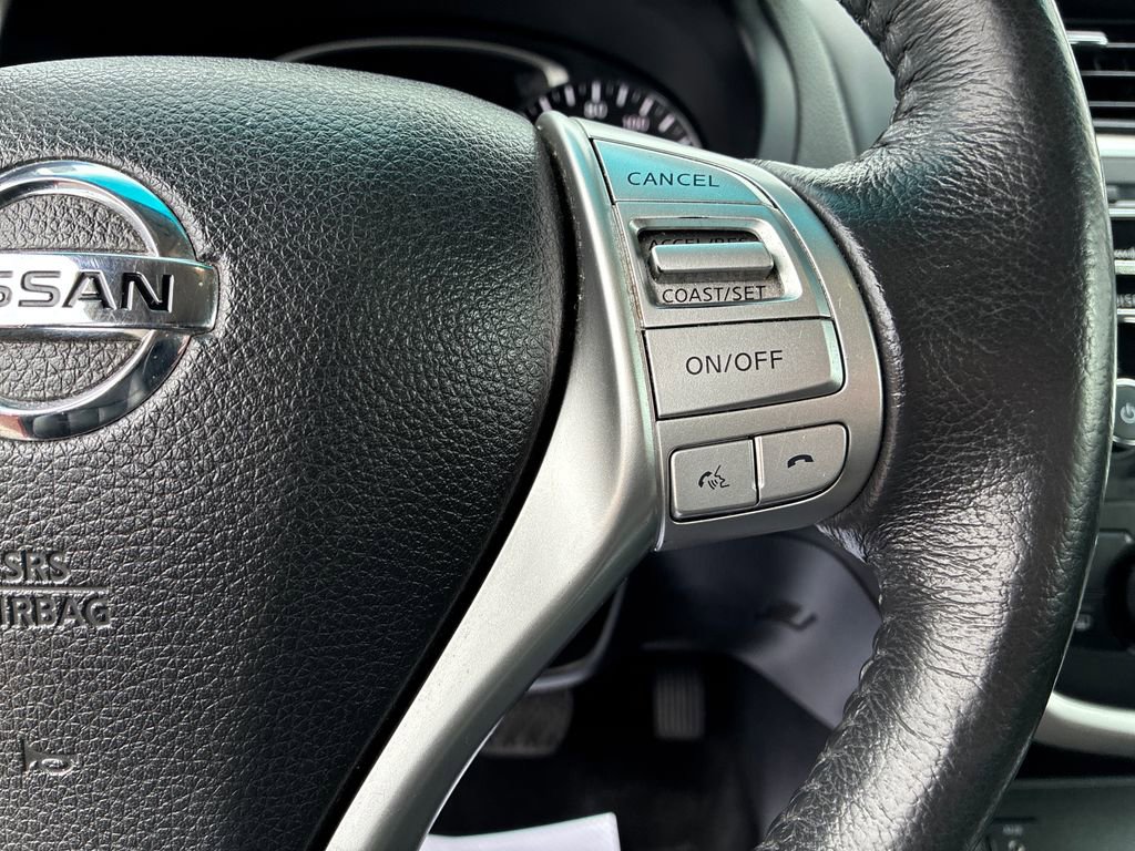 Used 2017 Nissan Altima 2.5 SL w/ Moonroof Package FWD image 21