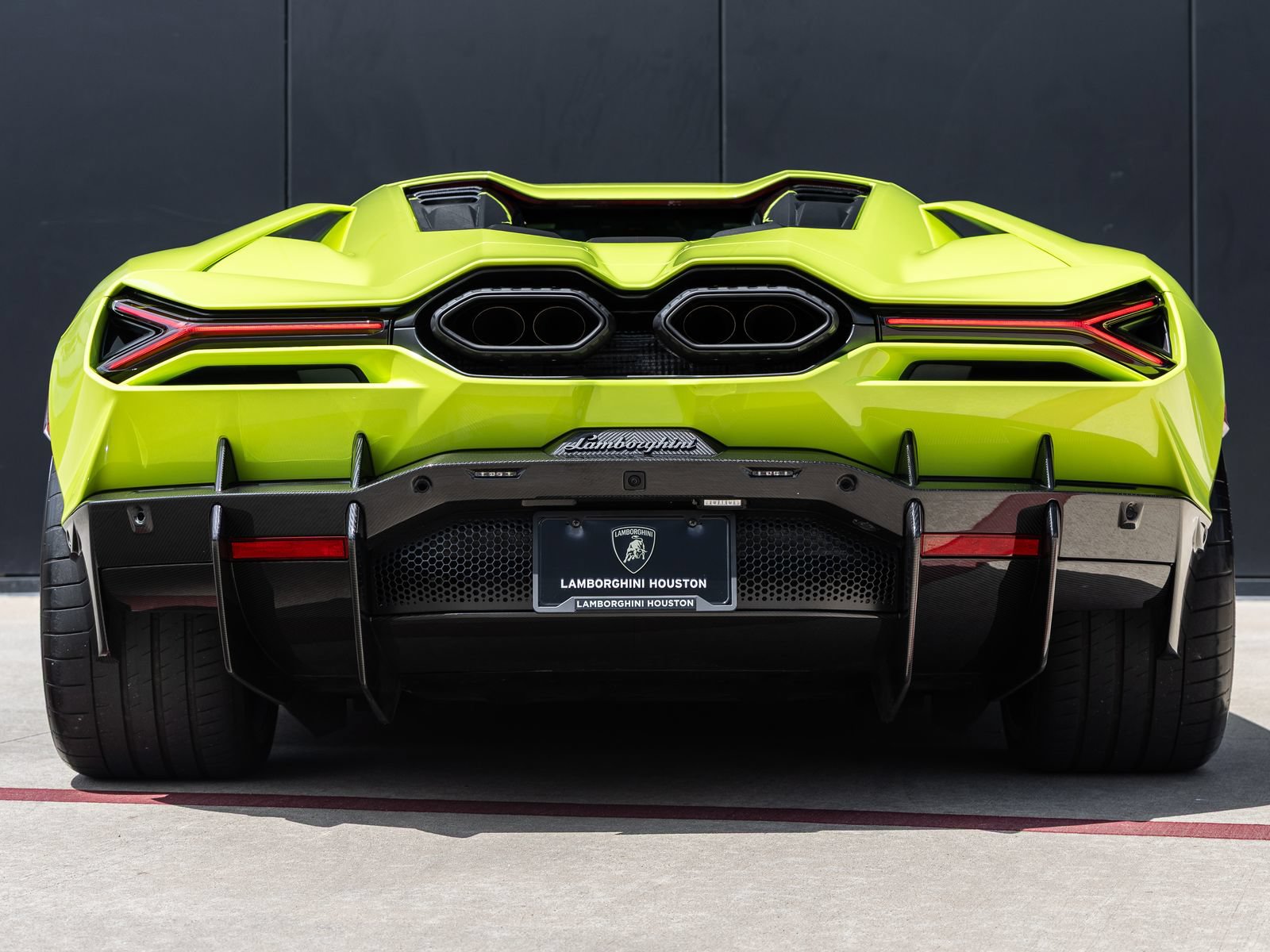 Used 2025 Lamborghini Revuelto AWD/4WD image 8