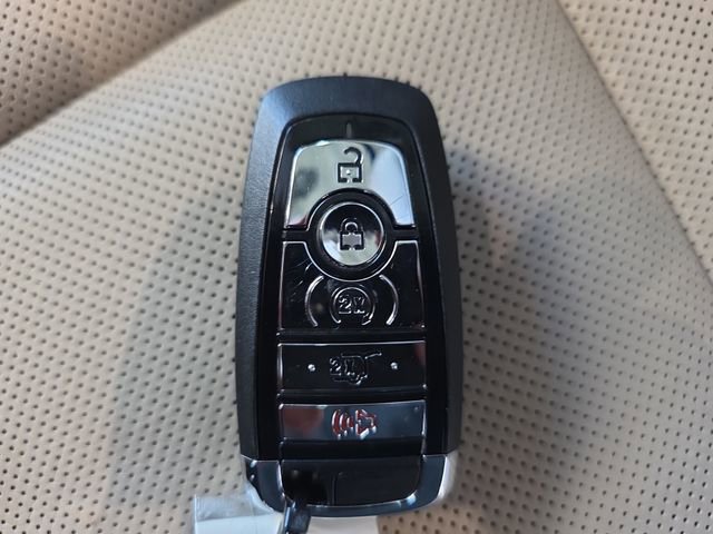 Used 2023 Lincoln Aviator Reserve w/ Equipment Group 201A AWD/4WD image 38