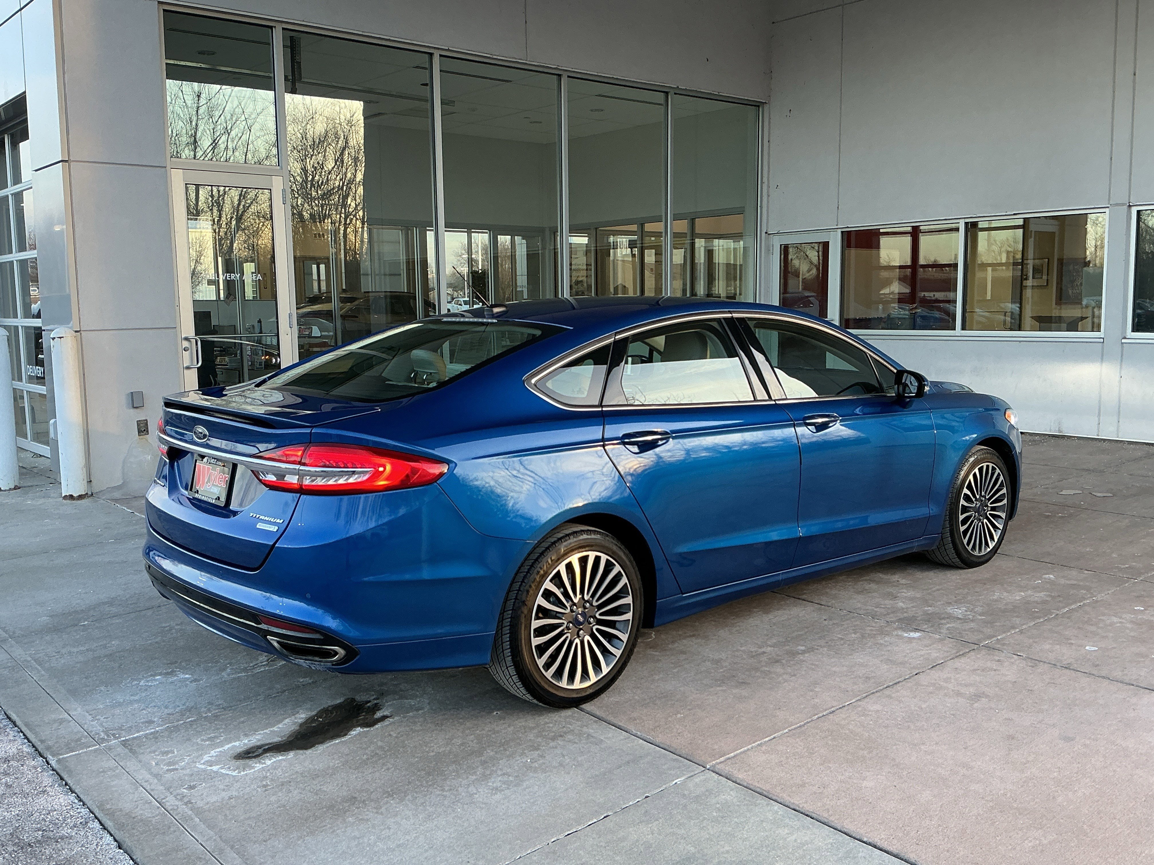Used 2017 Ford Fusion Titanium image 22