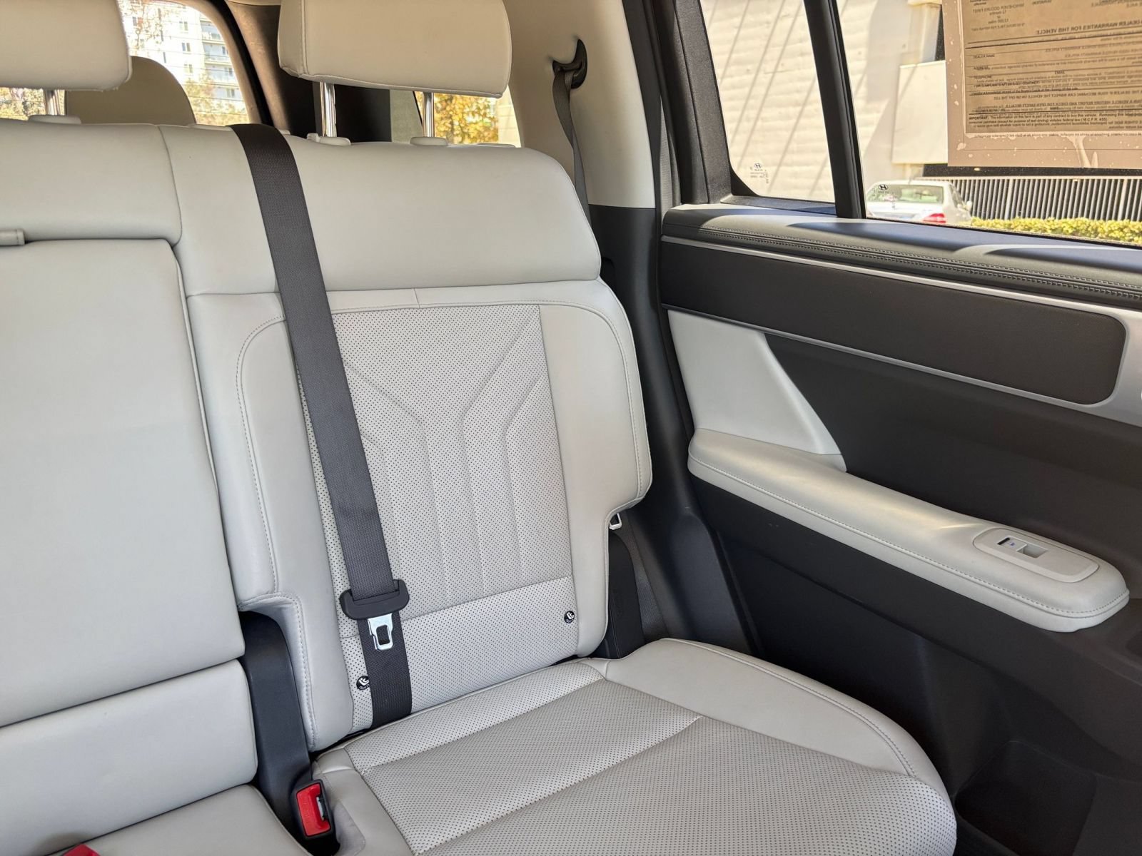 Used 2025 Hyundai Santa Fe SEL FWD image 39