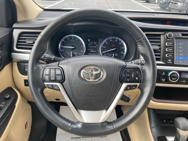 Used 2017 Toyota Highlander Limited AWD/4WD image 27