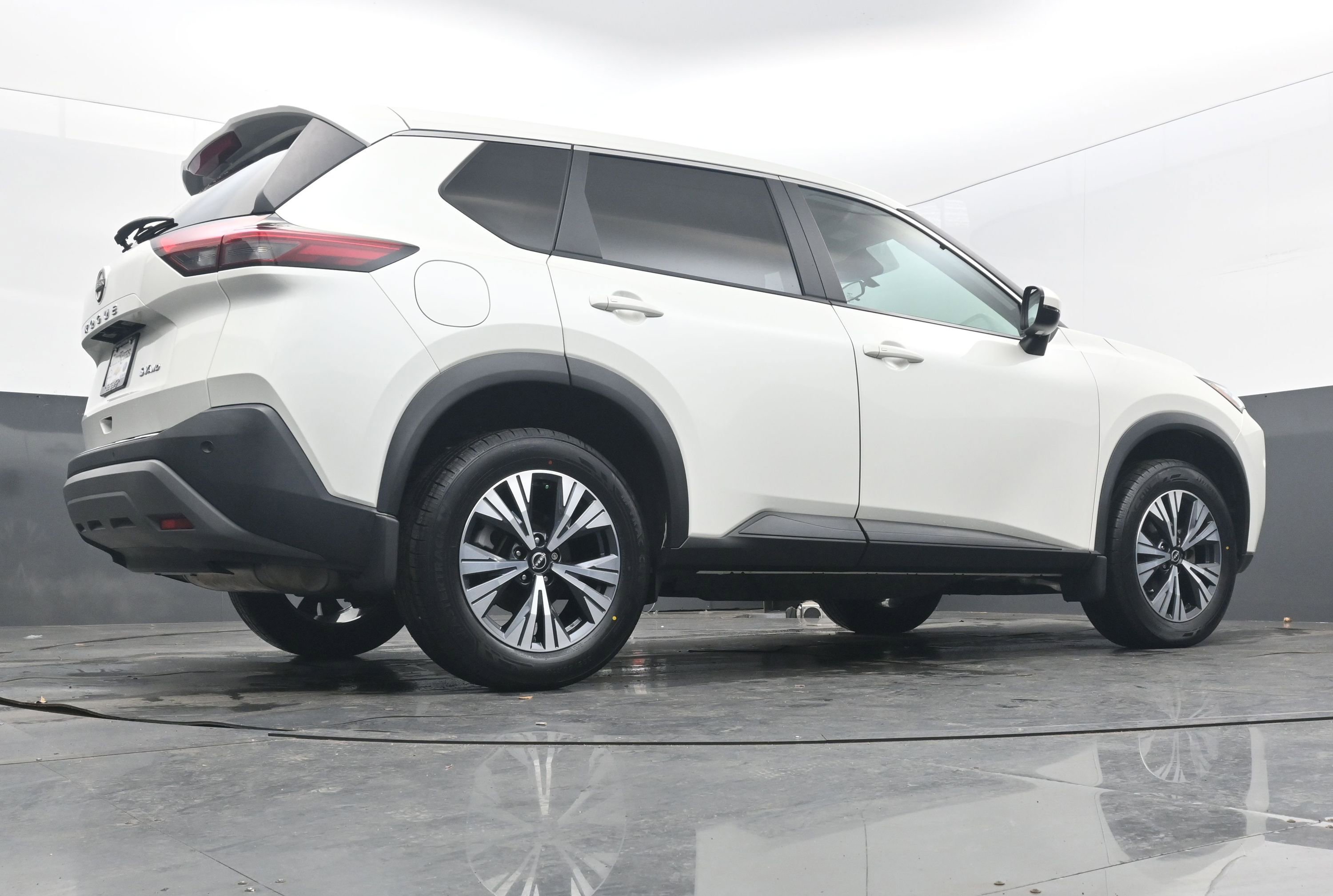 Certified 2023 Nissan Rogue SV image 27