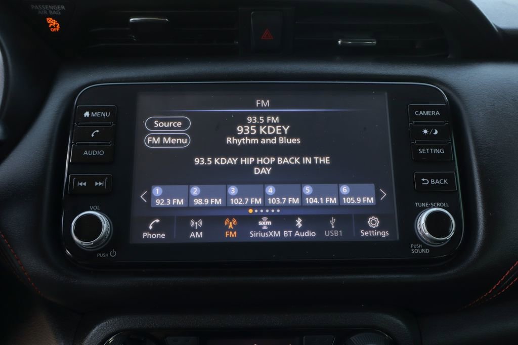 Used 2023 Nissan Kicks SR w/ SR Premium Package FWD image 25