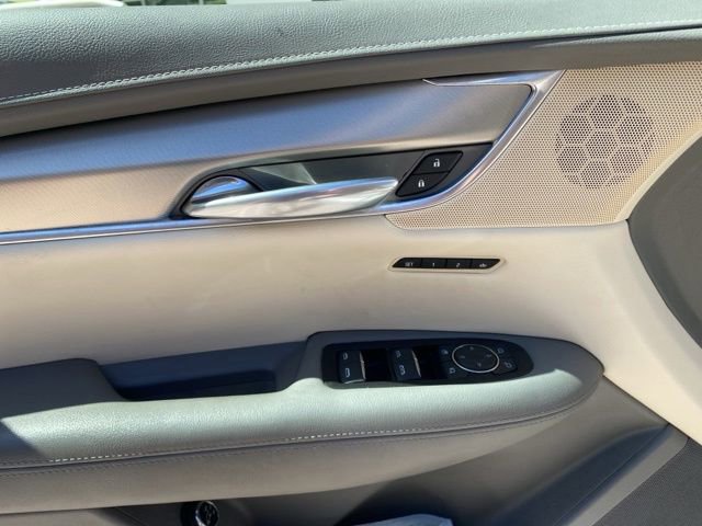 Used 2018 Cadillac XT5 Luxury w/ Driver Awareness Package AWD/4WD image 25