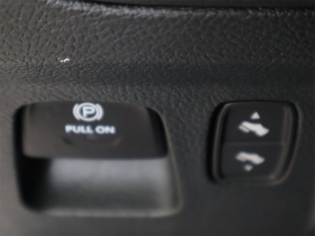 Used 2023 RAM 1500 Laramie image 13