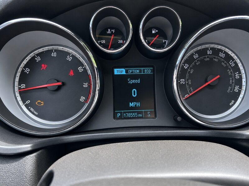 Used 2013 Buick Regal Premium FWD image 15