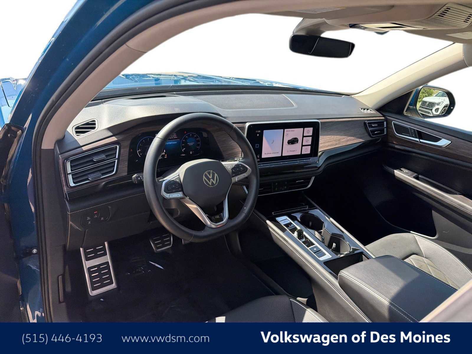 Used 2025 Volkswagen Atlas SEL Premium R-Line AWD/4WD image 1