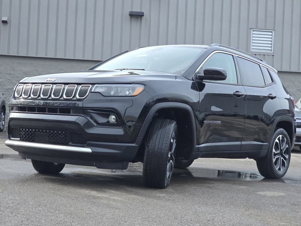 Used 2022 Jeep Compass Limited image 11