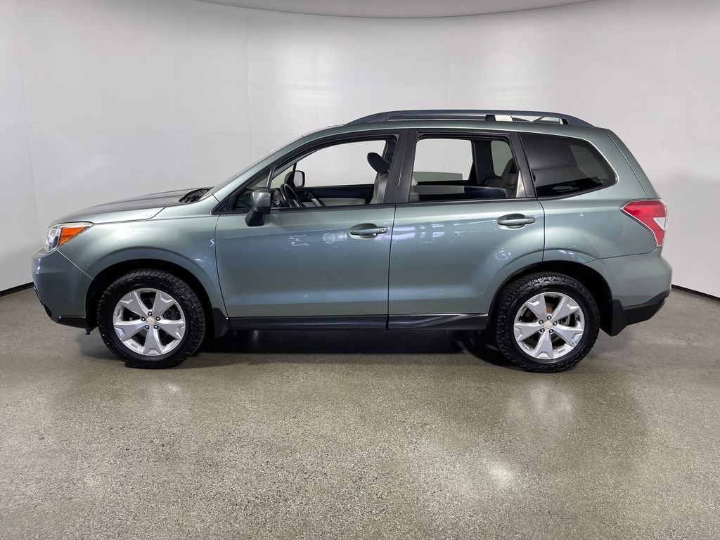 Used 2016 Subaru Forester 2.5i Premium w/ All-Weather Package AWD/4WD image 6