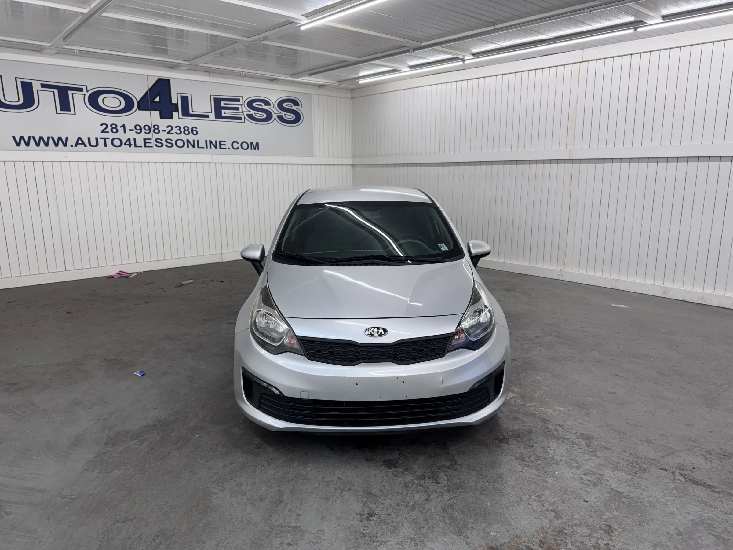 Used 2017 Kia Rio LX w/ Power Package image 2