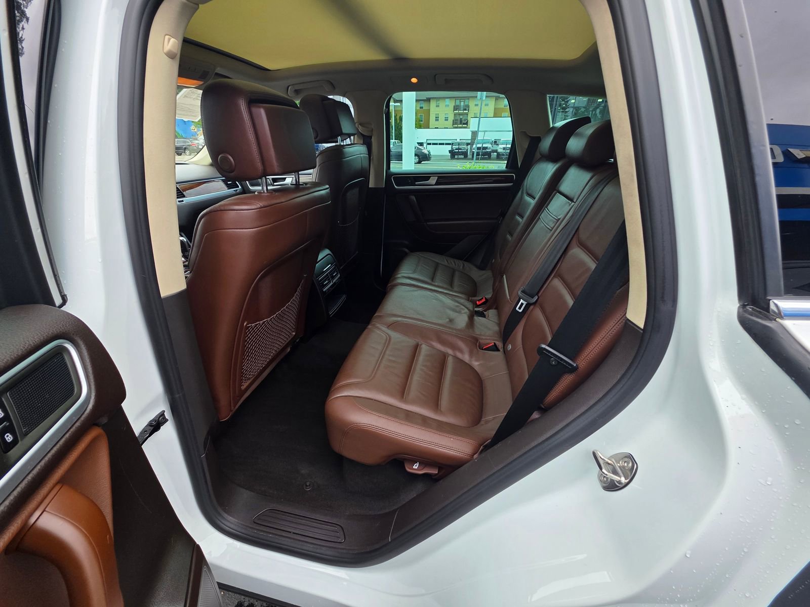 Used 2014 Volkswagen Touareg TDI AWD/4WD image 14