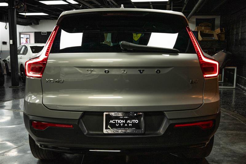 Used 2023 Volvo XC40 B4 Ultimate image 6