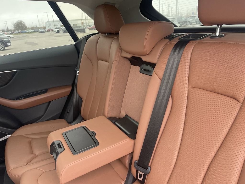 Used 2022 Audi Q8 Premium Plus image 38