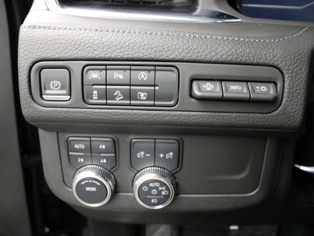 Used 2023 GMC Yukon XL Denali AWD/4WD image 62