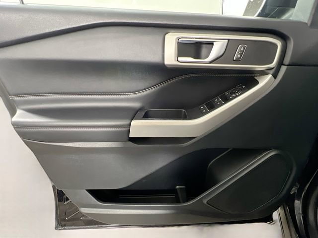 Used 2020 Ford Explorer XLT w/ Equipment Group 202A image 32