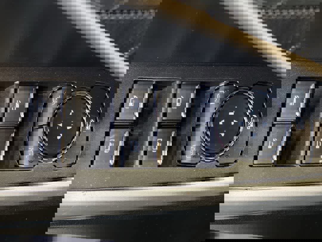 Used 2023 Ford Explorer XLT image 16