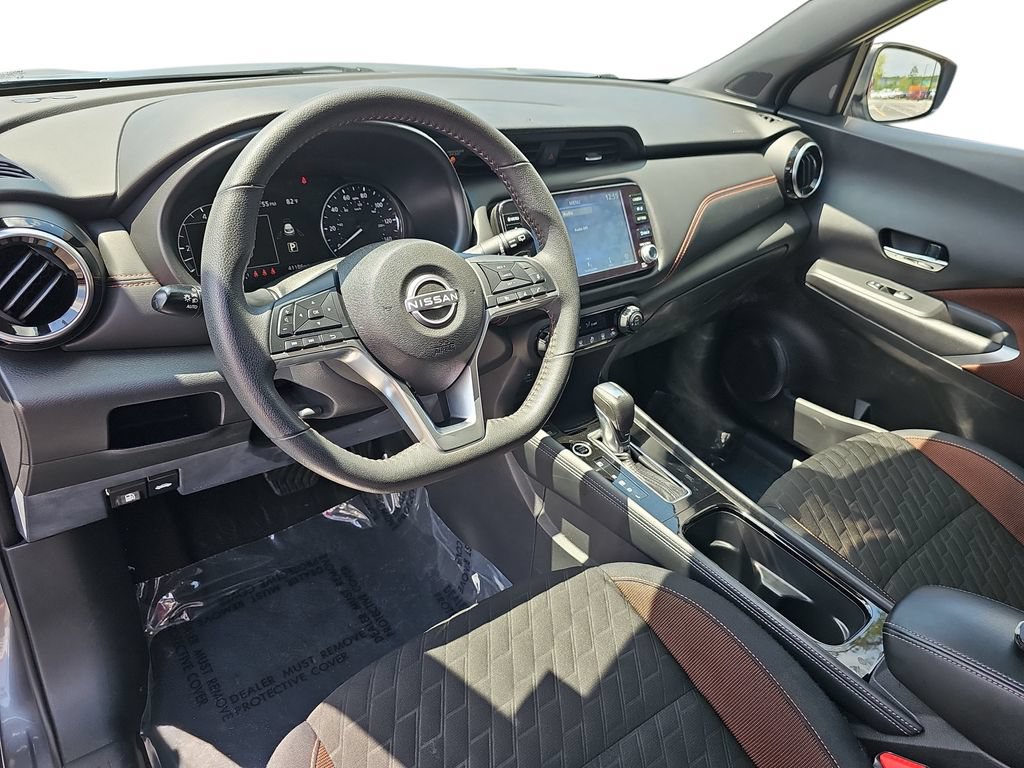Used 2023 Nissan Kicks SR FWD image 16