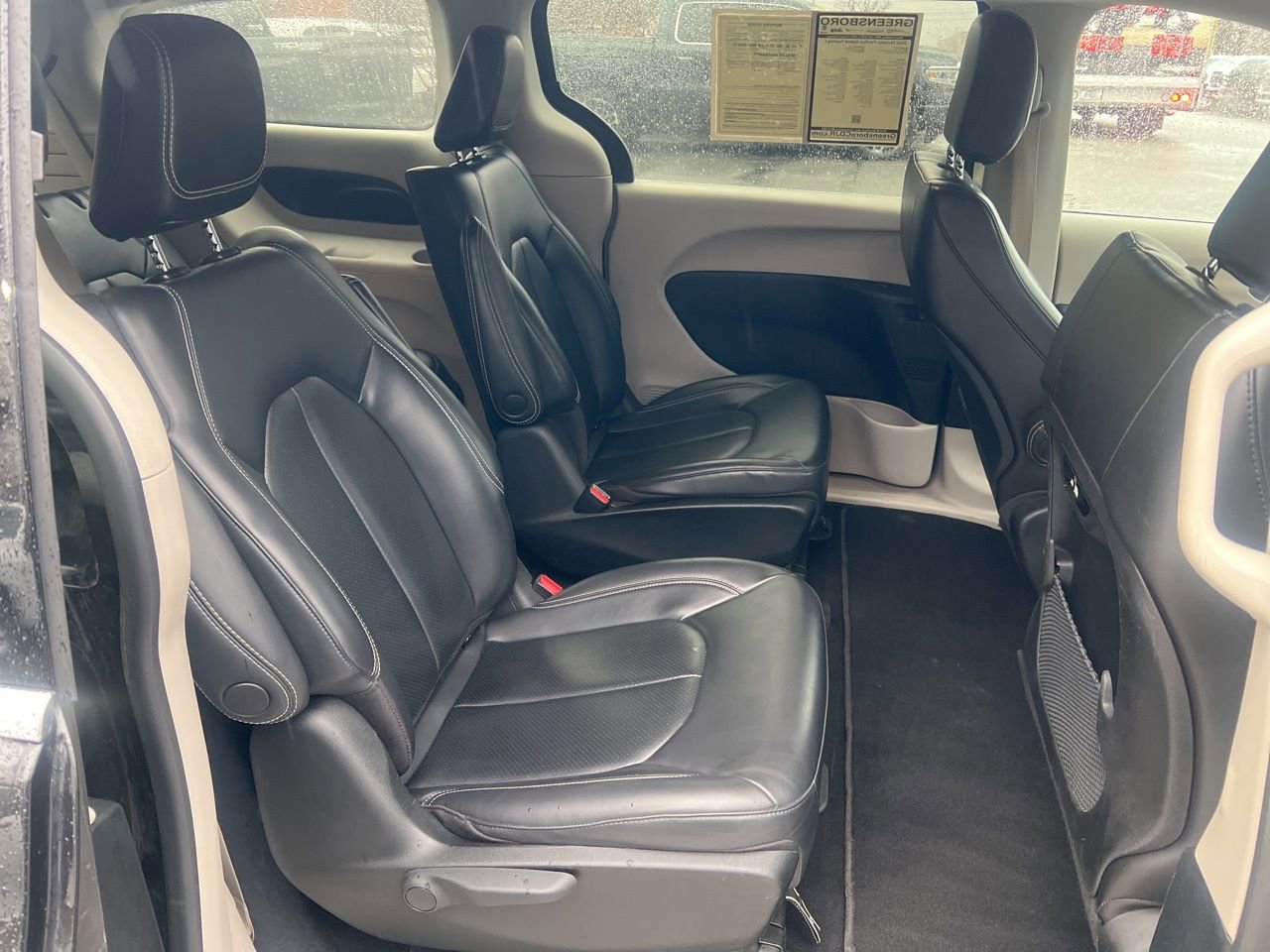 Used 2023 Chrysler Pacifica Touring-L FWD image 22
