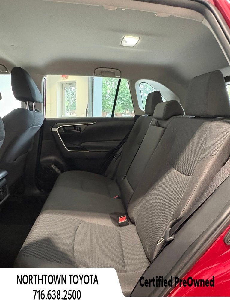 Used 2023 Toyota RAV4 LE AWD/4WD image 18
