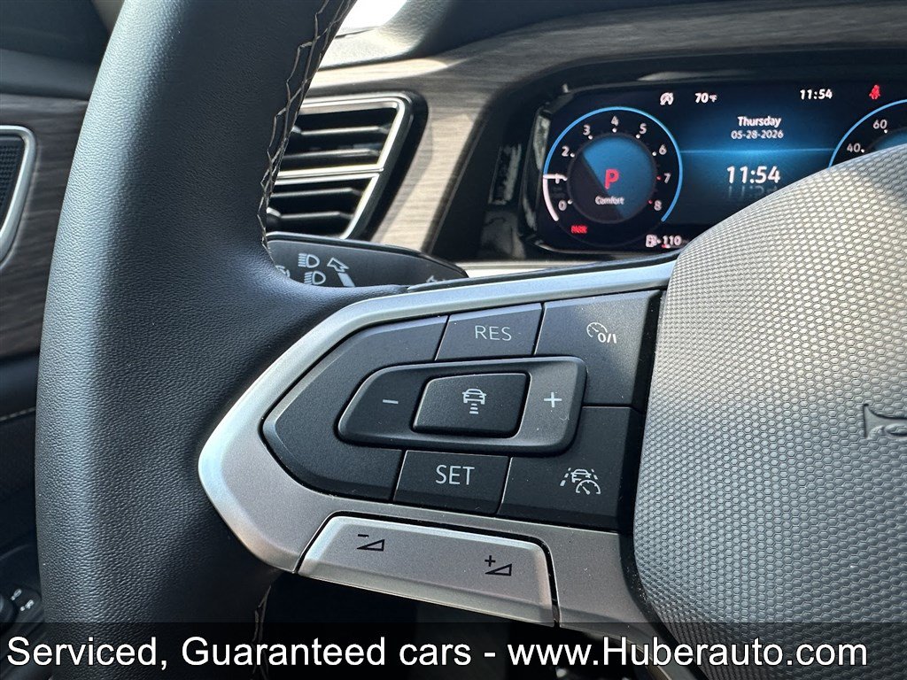 Used 2025 Volkswagen Atlas SEL AWD/4WD image 42