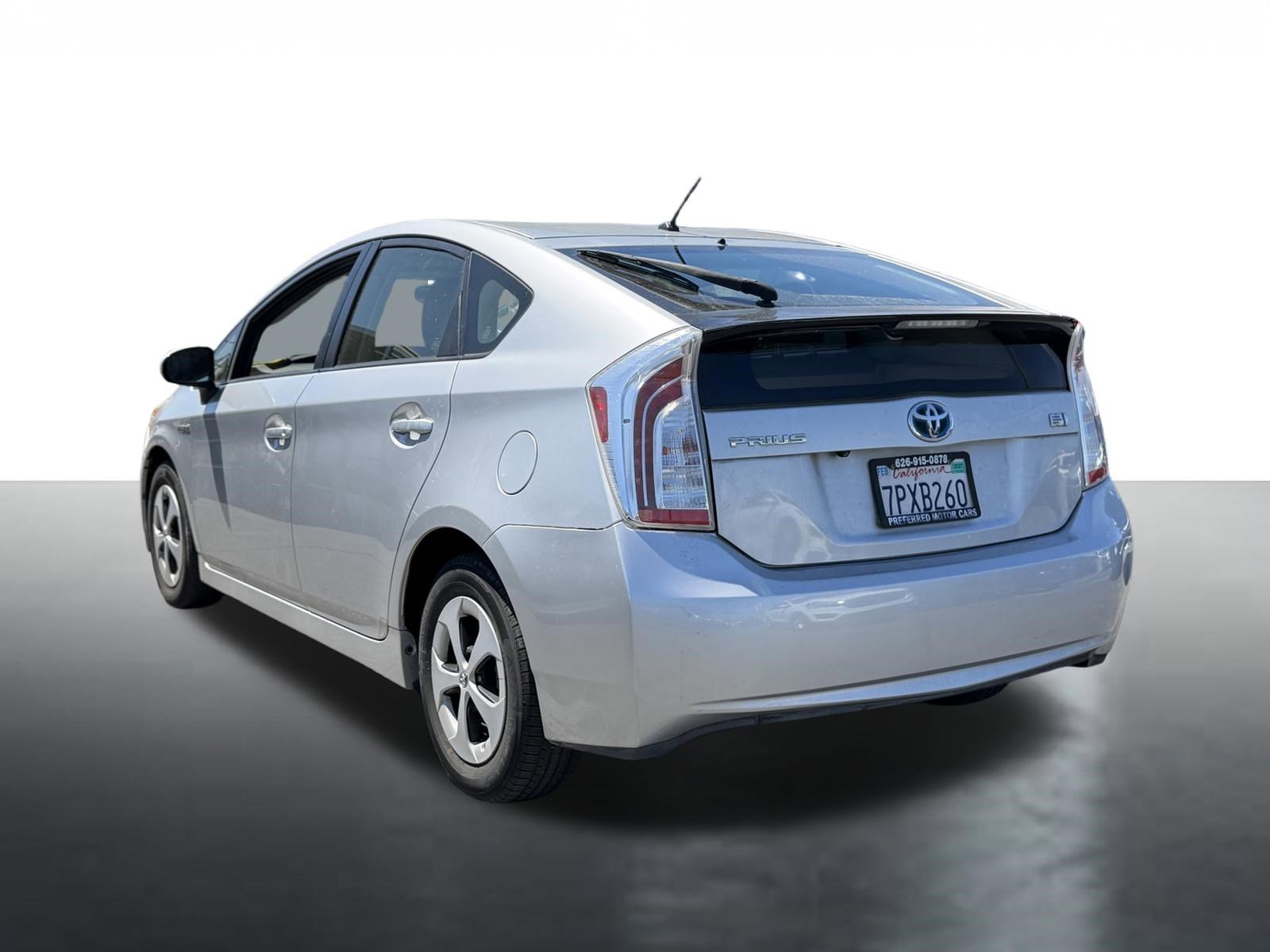 Used 2015 Toyota Prius Two image 5