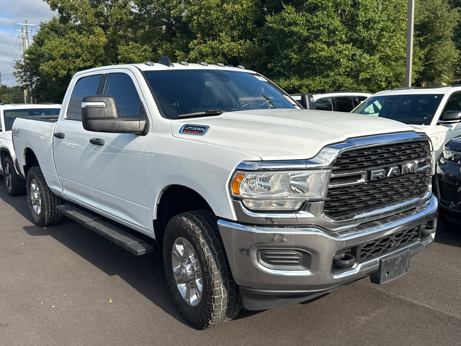 Used 2023 RAM 2500 Big Horn AWD/4WD image 3