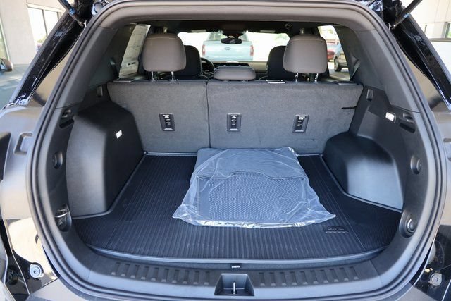 New 2026 GMC Terrain Elevation w/ LPO, Floor Liner Package FWD image 27
