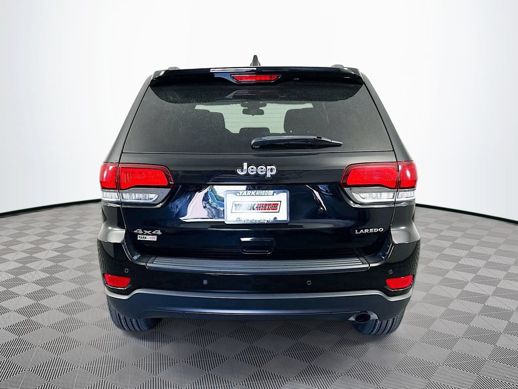 Certified 2021 Jeep Grand Cherokee Laredo w/ Security & Convenience Group AWD/4WD image 10