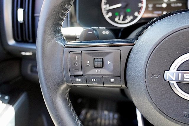Used 2022 Nissan Pathfinder SL w/ SL Premium Package FWD image 48