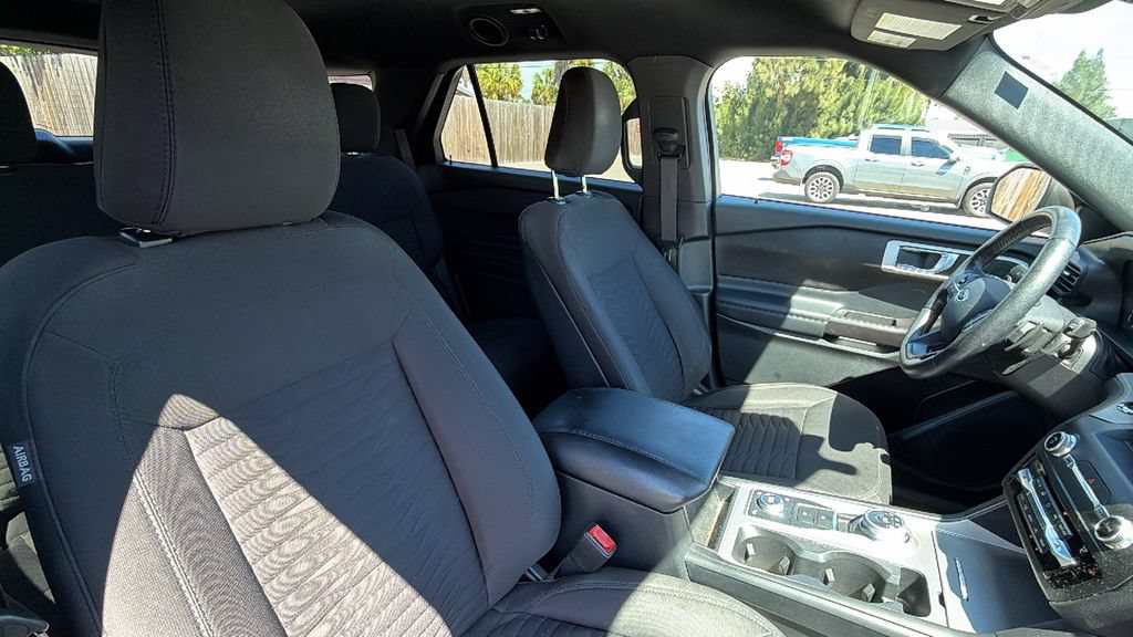 Used 2020 Ford Explorer XLT w/ Comfort Package AWD/4WD image 31