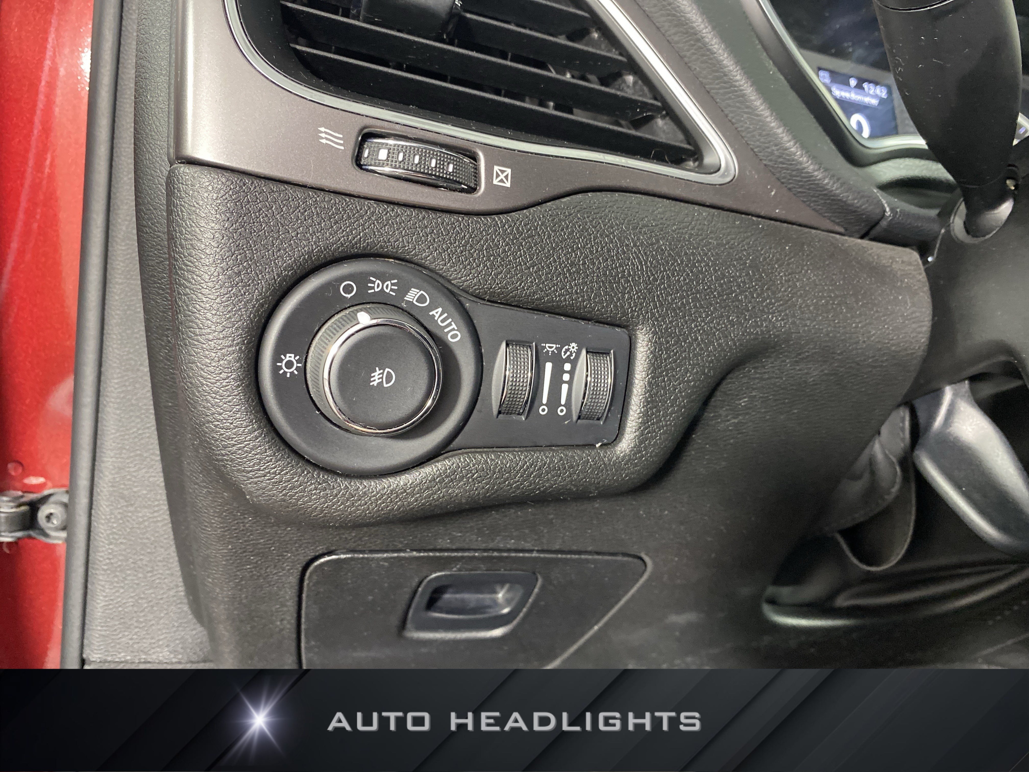 Used 2021 Jeep Cherokee Latitude Lux AWD/4WD image 24