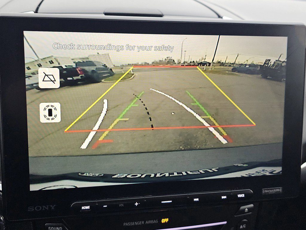 Used 2016 Ford Edge Titanium w/ Technology Package image 8