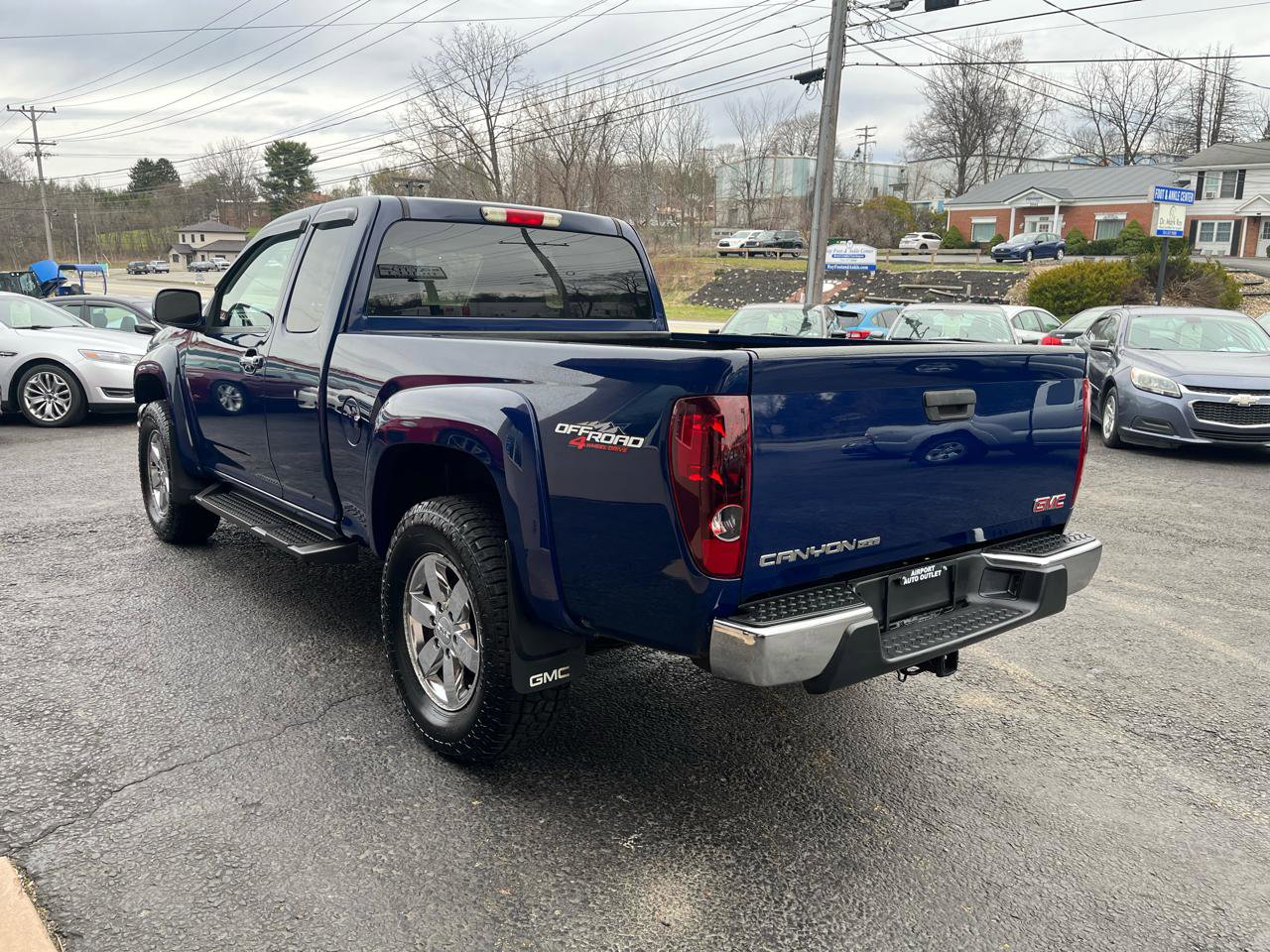 Used 2010 GMC Canyon SLE image 8