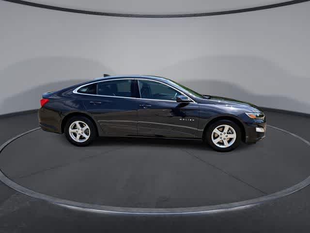 Used 2022 Chevrolet Malibu LS w/ Driver Confidence Package II FWD image 9