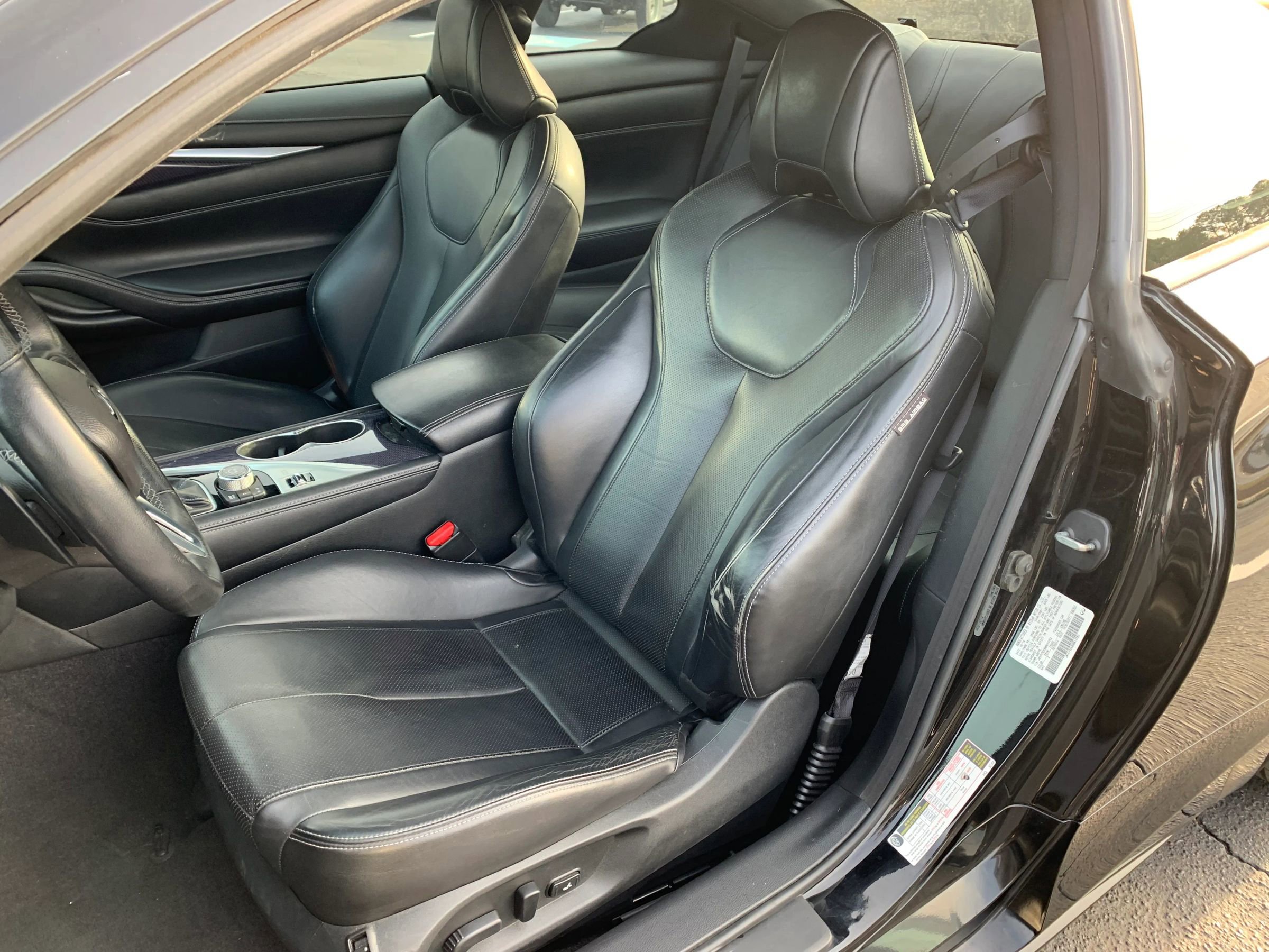 Used 2017 INFINITI Q60 Red Sport 400 image 2