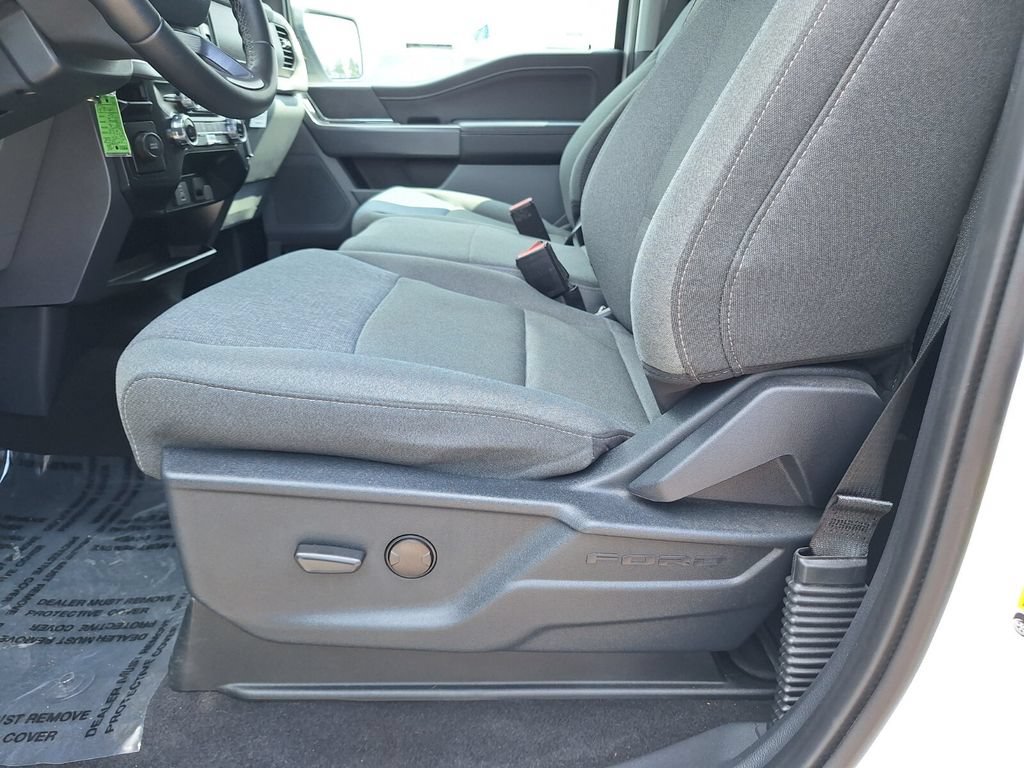 Used 2025 Ford F150 XLT w/ Equipment Group 301A Standard RWD image 31