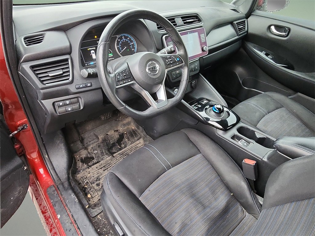Used 2020 Nissan Leaf SV w/ SV Technology Package image 17