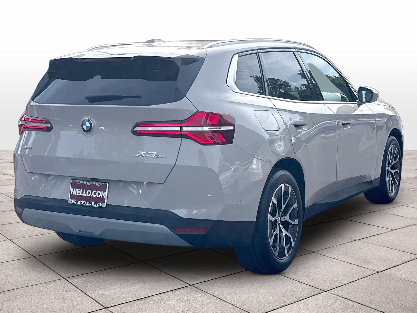 Used 2025 BMW X3 xDrive30i AWD/4WD image 9
