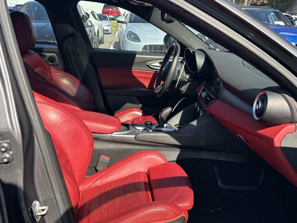 Used 2021 Alfa Romeo Giulia Ti Sport AWD/4WD image 13
