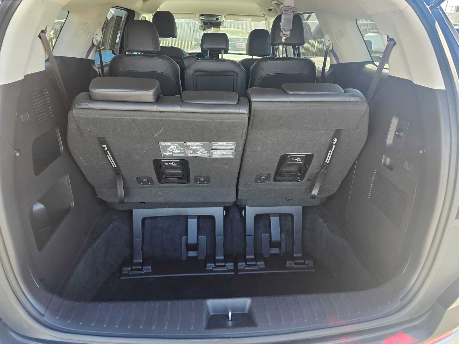 Used 2026 Kia Carnival LXS FWD image 15