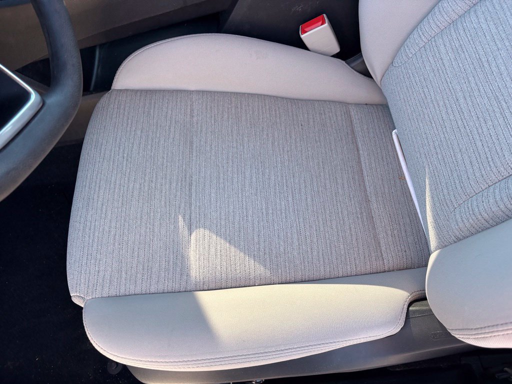 Used 2021 Nissan Rogue SV FWD image 25
