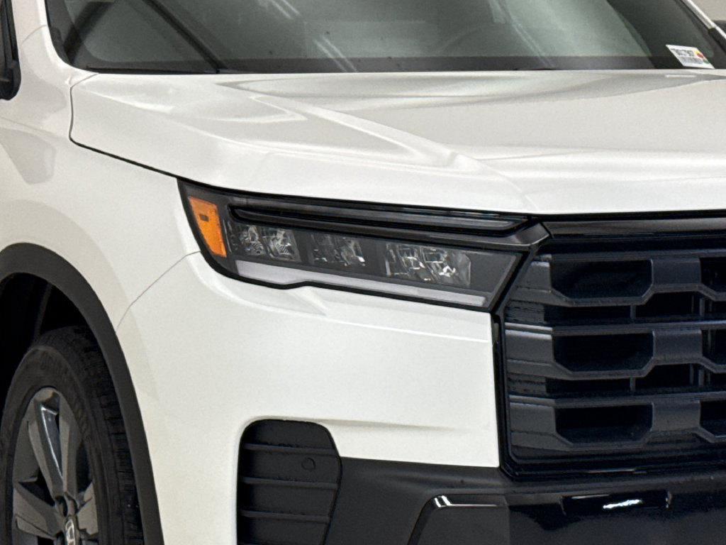 New 2026 Honda Pilot Sport image 5