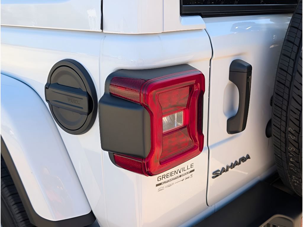 New 2026 Jeep Wrangler Unlimited Sahara AWD/4WD image 4