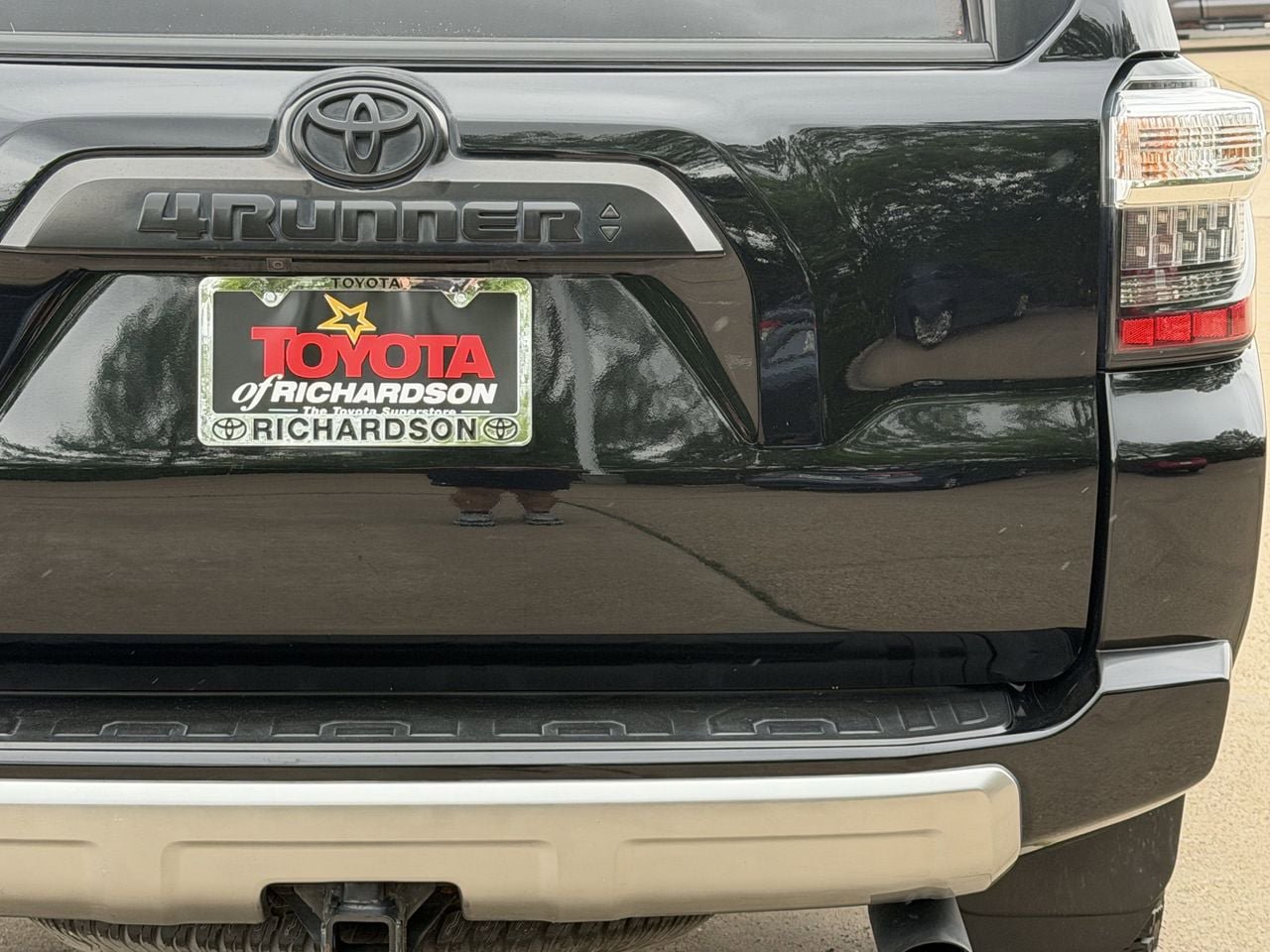 Used 2022 Toyota 4Runner TRD Off-Road Premium image 6