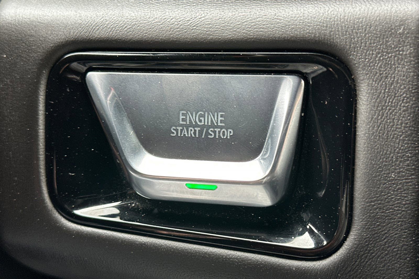 Certified 2025 GMC Yukon AT4 Ultimate image 25