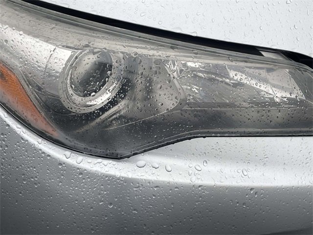 Used 2017 Toyota Camry SE image 12