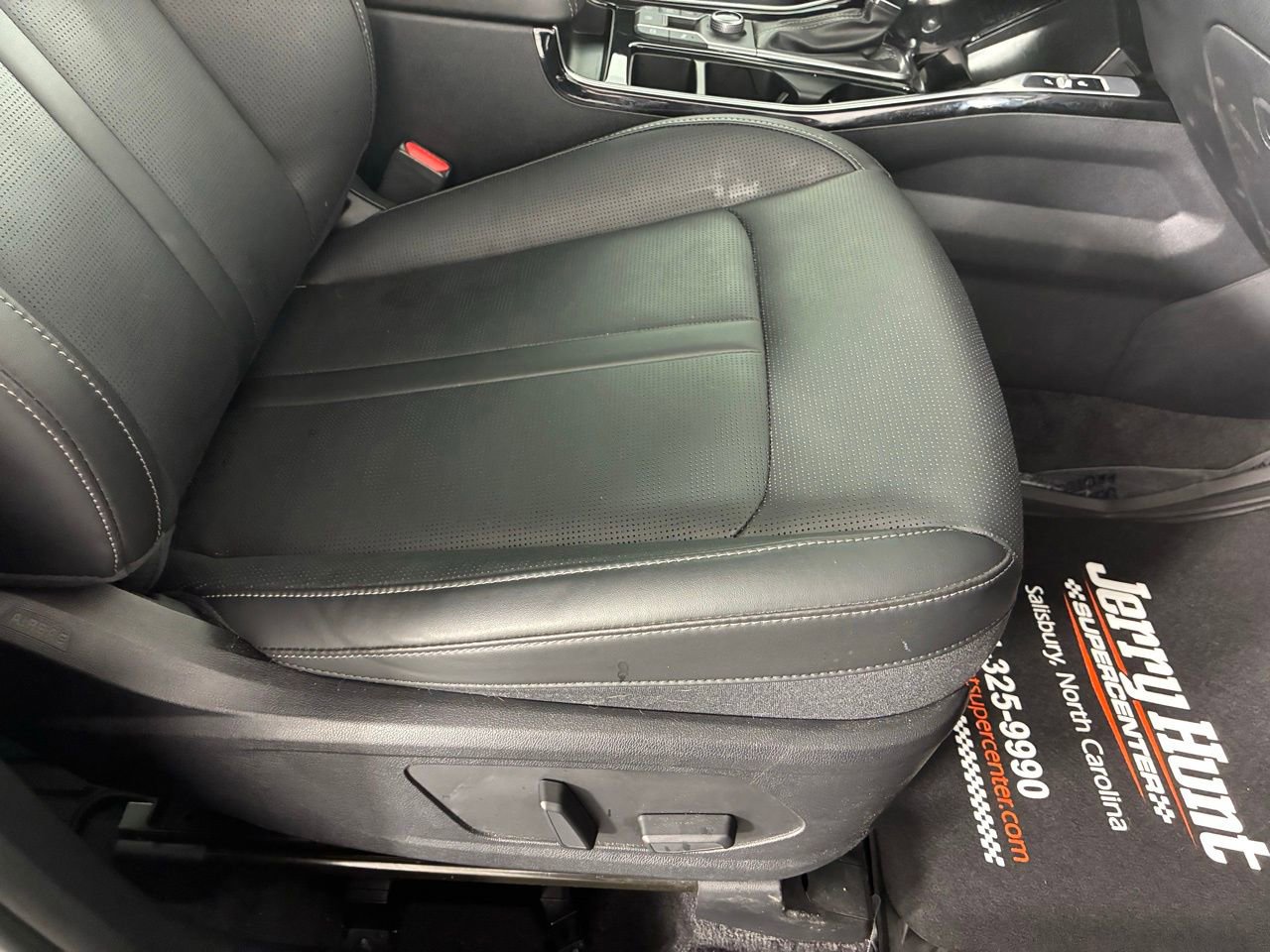 Used 2025 Kia Sorento SX image 40